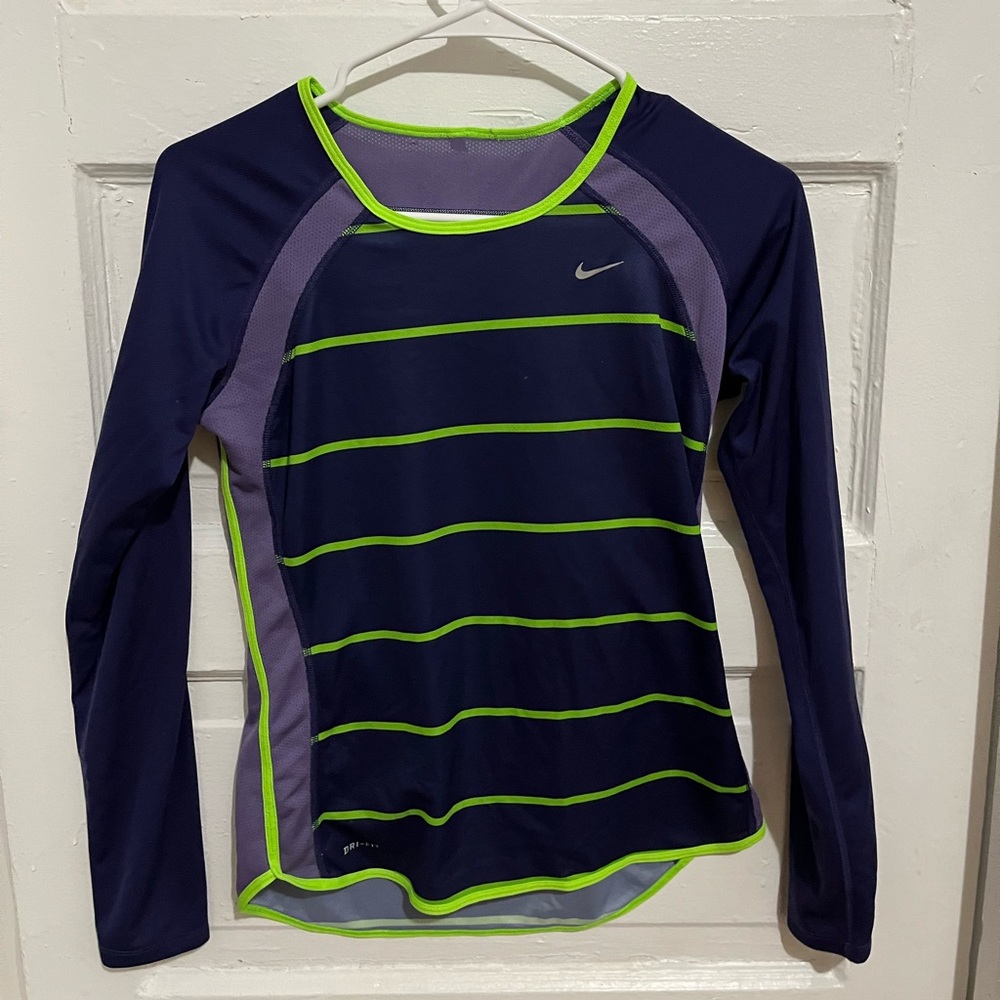 Nike dri-fit shirt size S